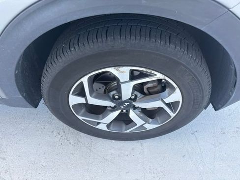 Used 2020 Kia Sportage LX w/ LX Popular Package AWD/4WD image 10