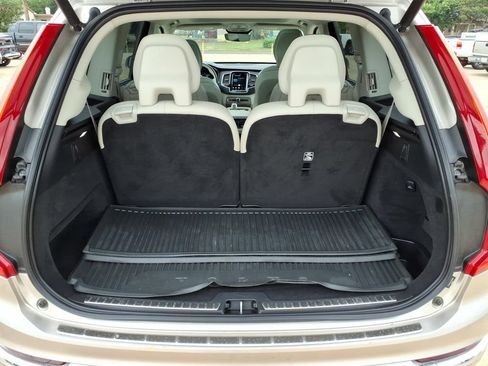 Used 2023 Volvo XC90 B6 Ultimate AWD/4WD image 12