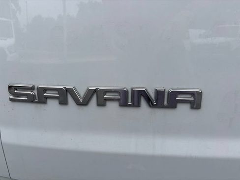 Used 2025 GMC Savana 2500 w/ Driver Convenience Package RWD image 6