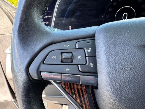 Used 2024 Cadillac Escalade Luxury AWD/4WD image 41