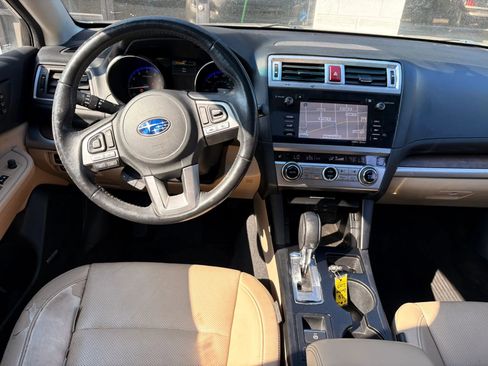 Used 2016 Subaru Outback 2.5i Limited AWD/4WD image 24