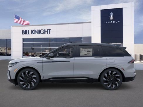 New 2026 Lincoln Nautilus Reserve w/ Jet Appearance Package image 3