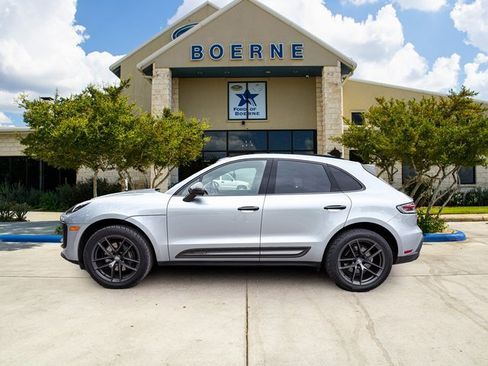 Used 2023 Porsche Macan Turbo image 2