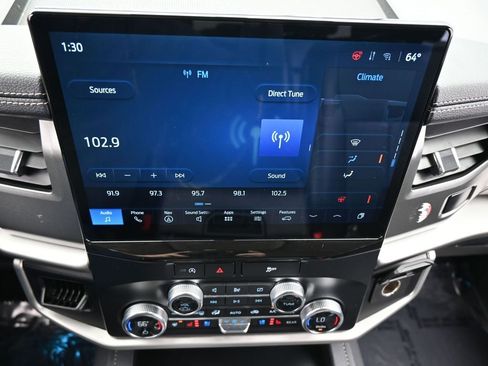 Used 2024 Ford Expedition Max XLT image 25