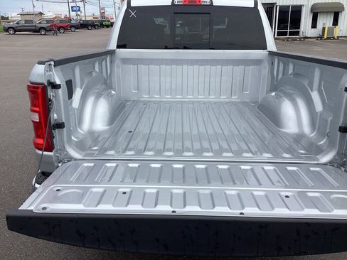 New 2026 RAM 1500 Big Horn AWD/4WD image 16