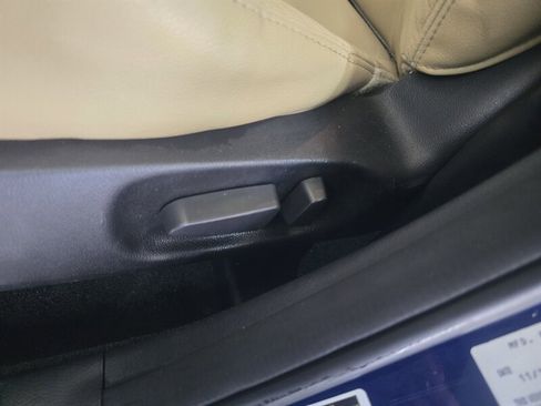 Used 2012 MAZDA MAZDA3 s Grand Touring image 23