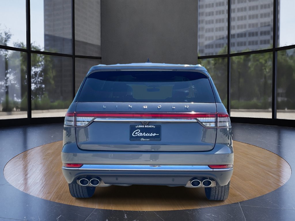 Certified 2023 Lincoln Aviator 2WD w/ Premium Package image 4