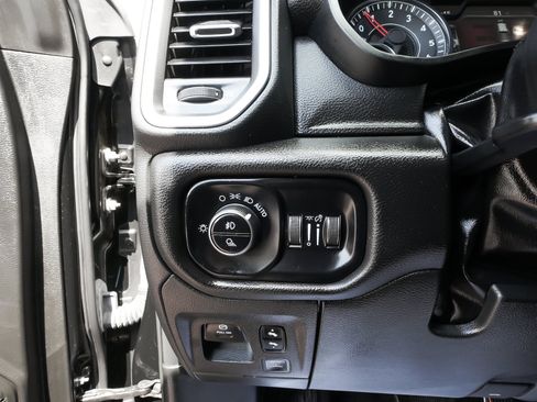 Used 2025 RAM 1500 Big Horn AWD/4WD image 18