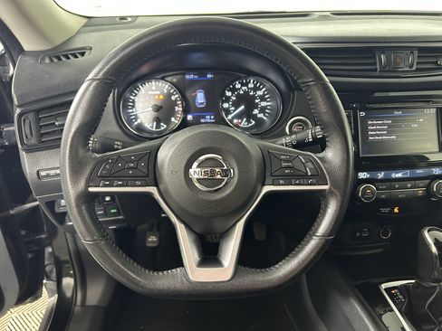 Used 2020 Nissan Rogue SV AWD/4WD image 12
