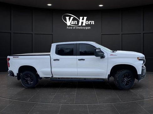 Used 2022 Chevrolet Silverado 1500 LT Trail Boss image 2