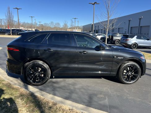 Certified 2025 Jaguar F-PACE R-Dynamic S image 8