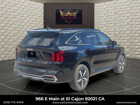 Used 2023 Kia Sorento S w/ Panoramic Sunroof Package FWD image 5