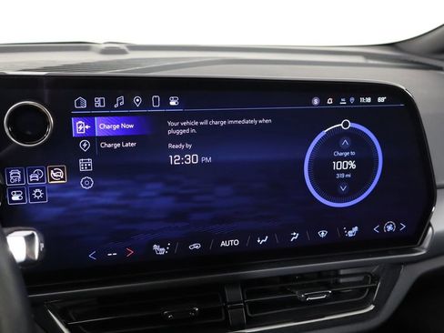 Used 2024 Chevrolet Equinox EV RS image 35