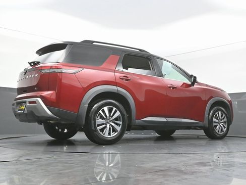 Used 2022 Nissan Pathfinder SL image 54