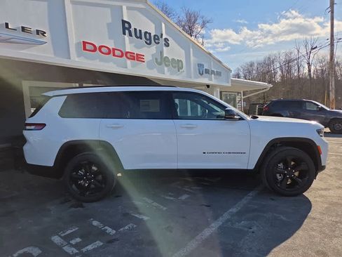 New 2025 Jeep Grand Cherokee L Limited image 3