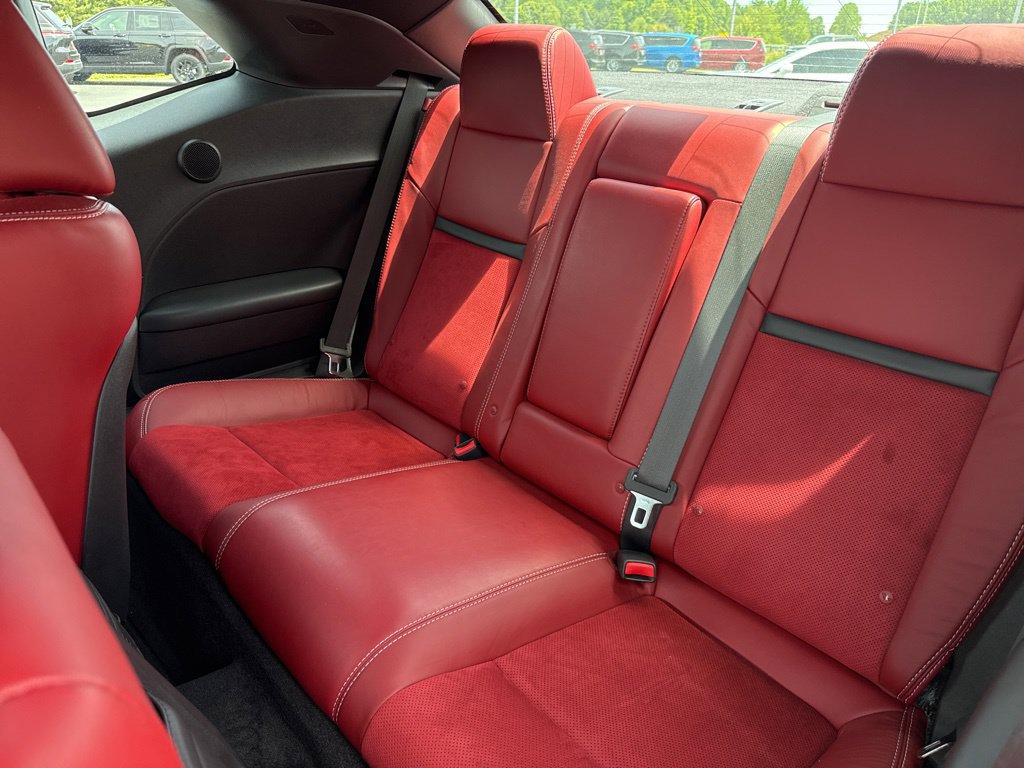 Used 2014 Dodge Challenger SRT8 w/ Harman/Kardon Audio Group RWD image 14