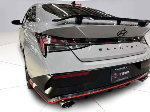 Used 2025 Hyundai Elantra N FWD image 9