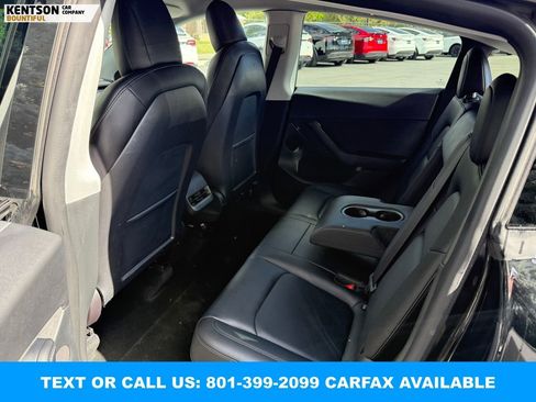 Used 2022 Tesla Model Y Long Range AWD/4WD image 32