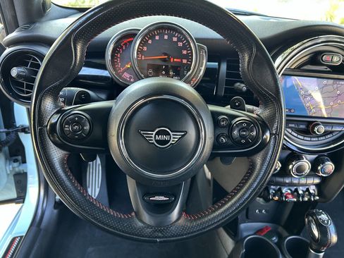 Used 2019 MINI Cooper S image 15