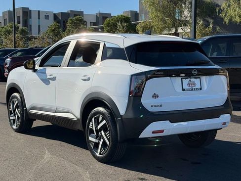 New 2026 Nissan Kicks SV w/ SV Premium Package FWD image 3