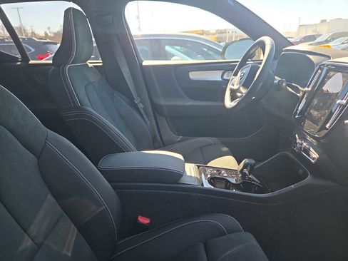 Used 2026 Volvo XC40 B5 Ultra w/ Protection Package Premier image 10