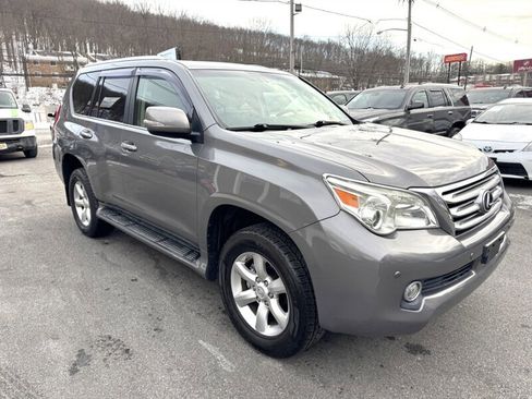 Used 2010 Lexus GX 460 image 3