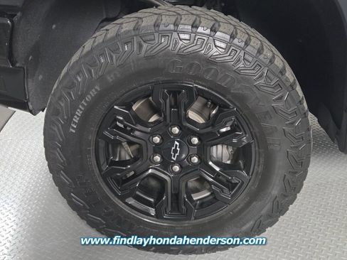 Used 2023 Chevrolet Silverado 1500 ZR2 w/ Technology Package image 8