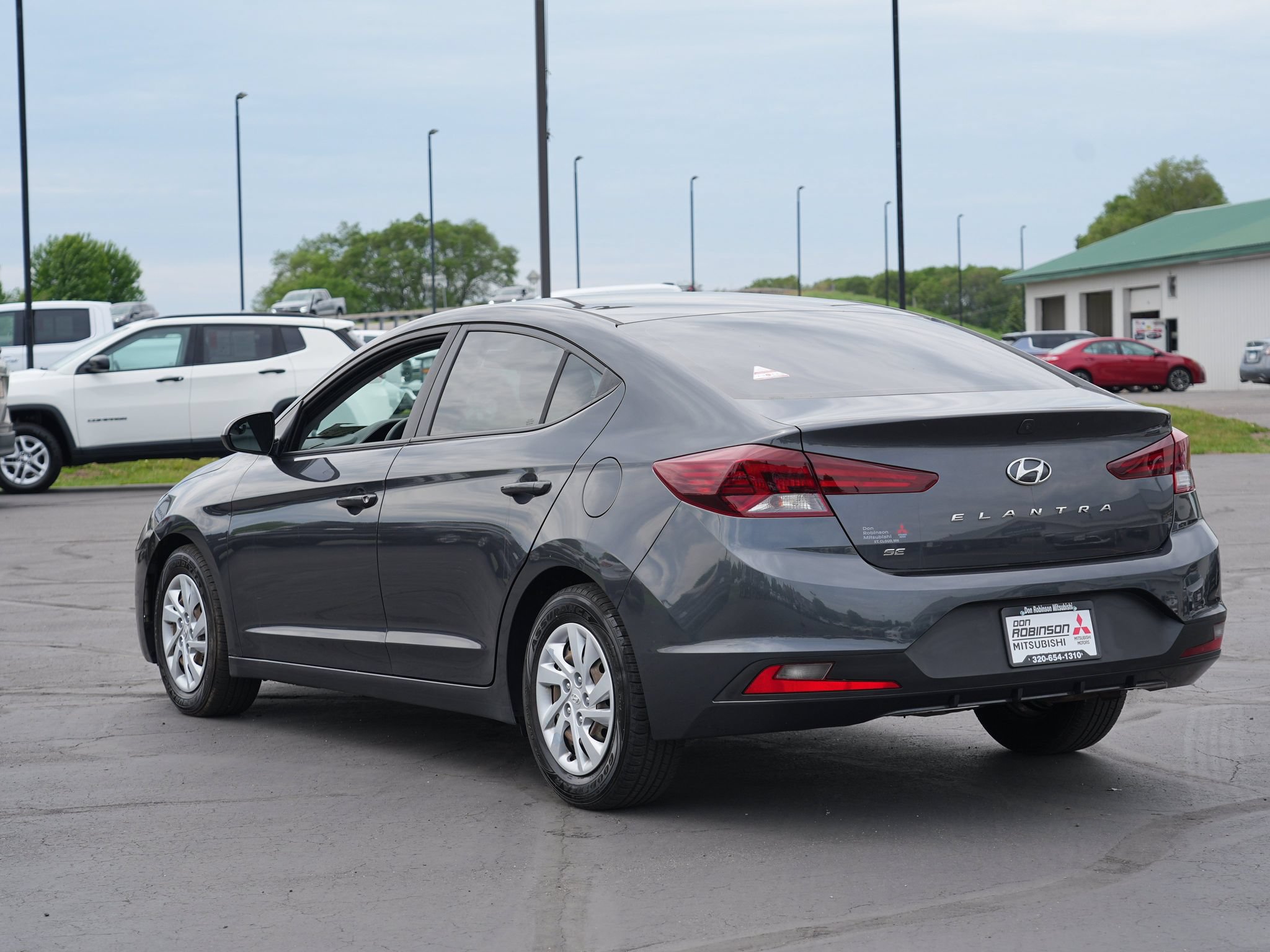 Used 2020 Hyundai Elantra SE FWD image 6