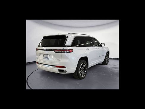 Used 2022 Jeep Grand Cherokee Overland AWD/4WD image 6