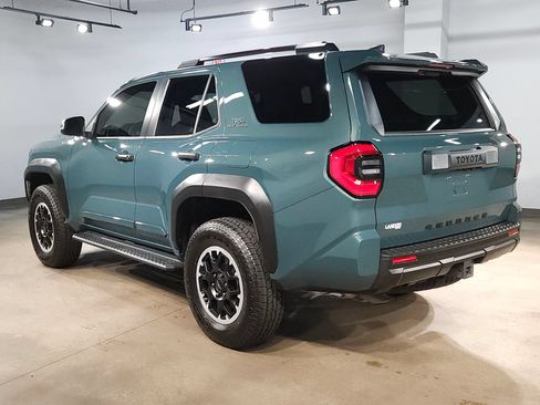 Certified 2025 Toyota 4Runner TRD Off-Road AWD/4WD image 5
