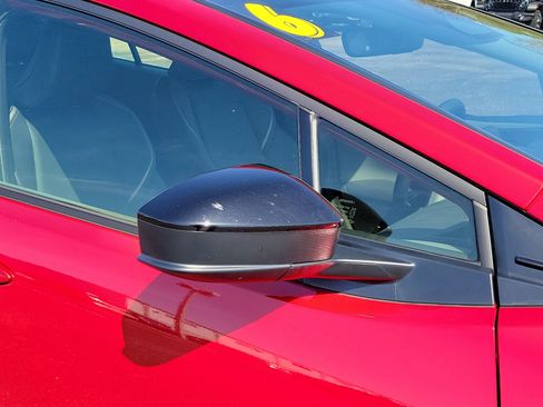 Used 2026 Toyota Prius XLE image 9