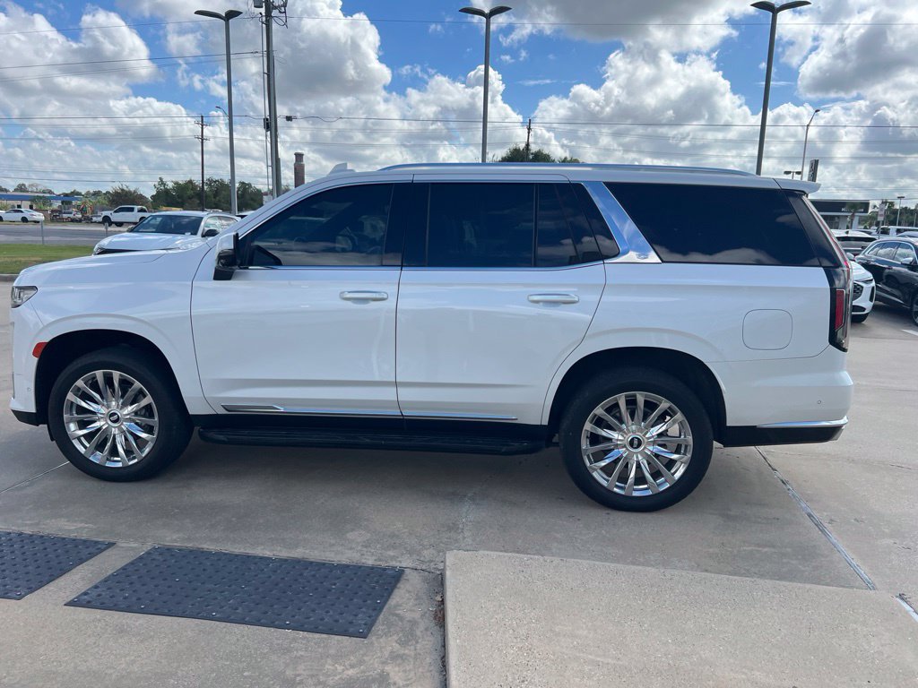 Used 2022 Cadillac Escalade Premium Luxury RWD image 2