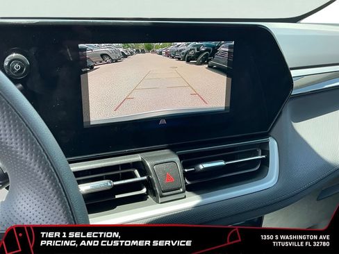 Used 2025 Chevrolet TrailBlazer LT AWD/4WD image 24