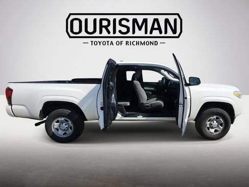 Used 2022 Toyota Tacoma SR w/ SR Convenience Package RWD image 10