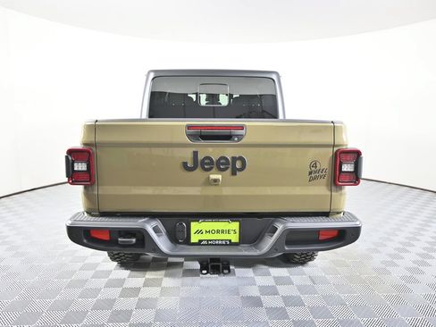 Used 2025 Jeep Gladiator Sport AWD/4WD image 5