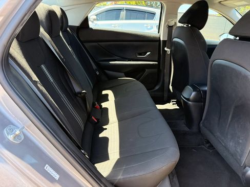 Used 2021 Hyundai Elantra SEL FWD image 20