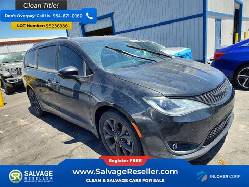 Used 2020 Chrysler Pacifica Touring-L Plus FWD image 5