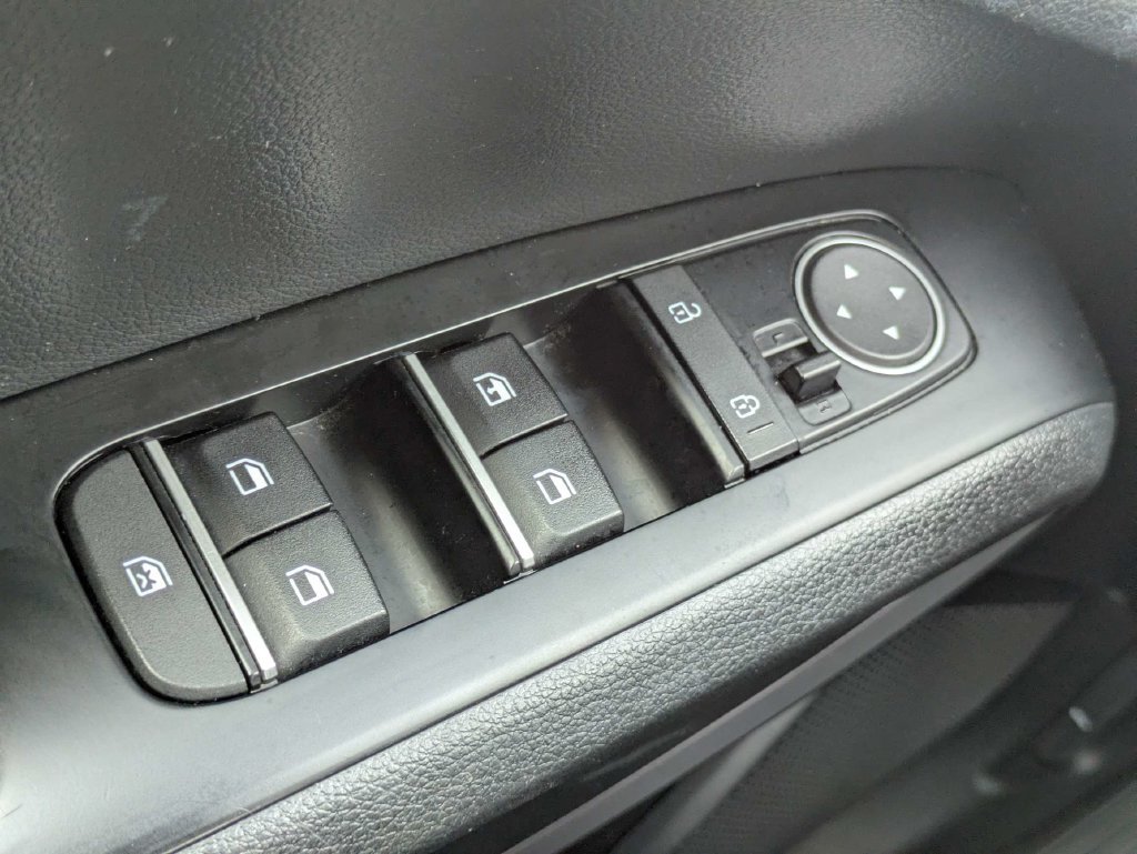 Used 2024 Kia Soul LX w/ Option Group 015 FWD image 22
