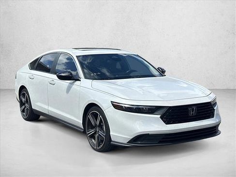 Used 2024 Honda Accord Sport image 3
