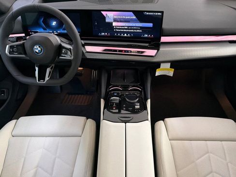 New 2026 BMW i5 eDrive40 w/ M Sport Package image 16