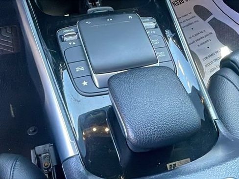 Used 2021 Mercedes-Benz GLB 250 image 16