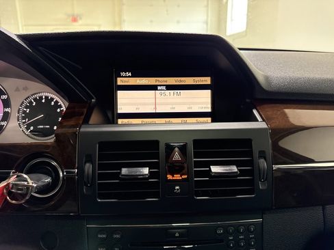 Used 2012 Mercedes-Benz GLK 350 4MATIC image 17