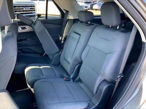 Certified 2025 Ford Explorer Active image 19