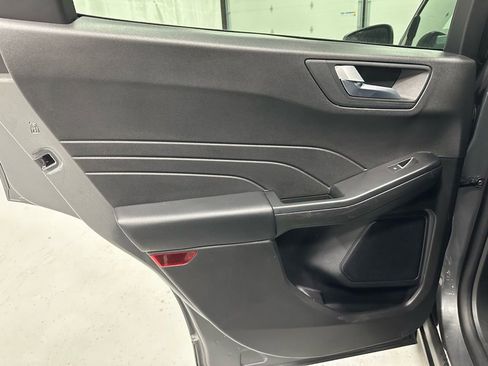Used 2025 Ford Escape ST-Line image 37