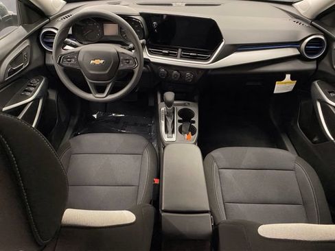 New 2026 Chevrolet Trax LS w/ LS Convenience Package FWD image 34