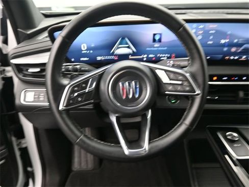 Used 2025 Buick Enclave Preferred image 13