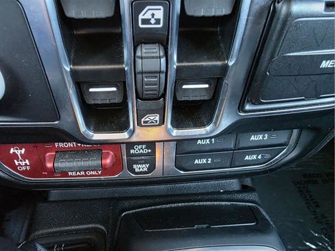 Used 2025 Jeep Wrangler Unlimited Rubicon 4xe w/ Convenience Group image 24