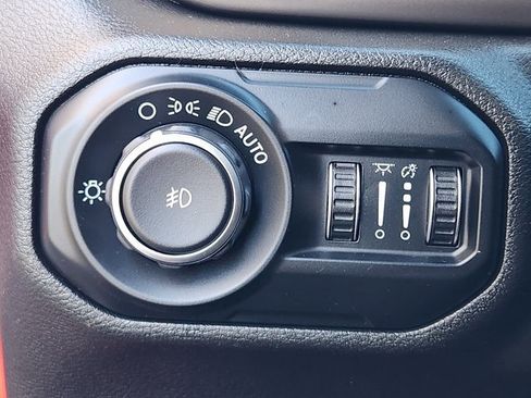 Used 2020 Jeep Wrangler Unlimited Sport S image 24