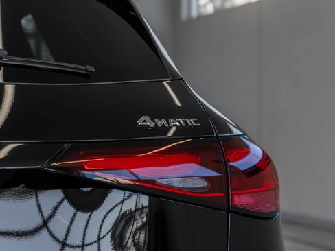 New 2026 Mercedes-Benz GLC 300 4MATIC image 24