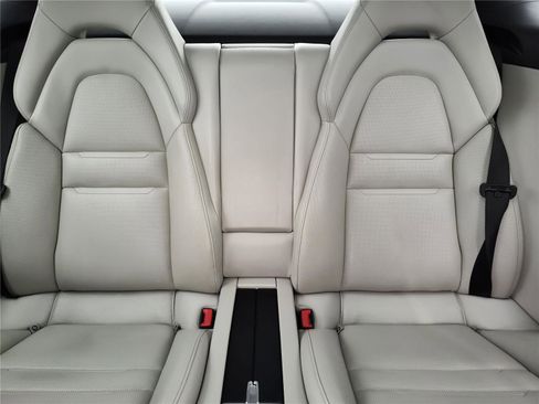 Used 2019 Porsche Panamera GTS image 25